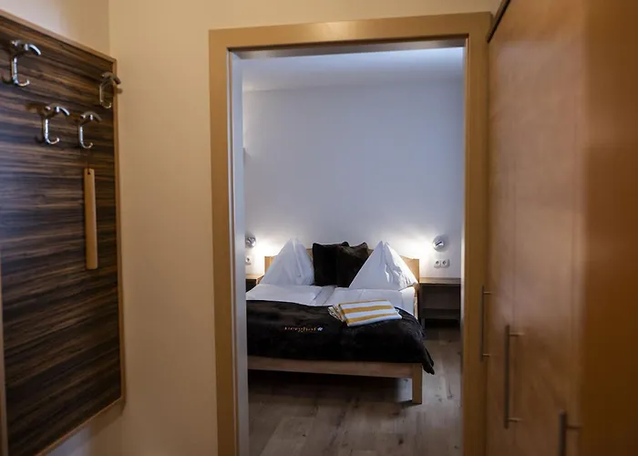 Hotel Berghof - Riesneralm *